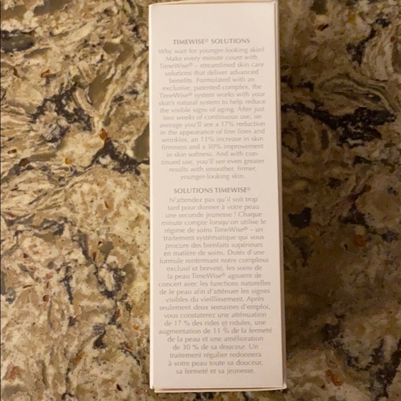 Mary Kay Age Fighting Moisturizer - Picture 2 of 4
